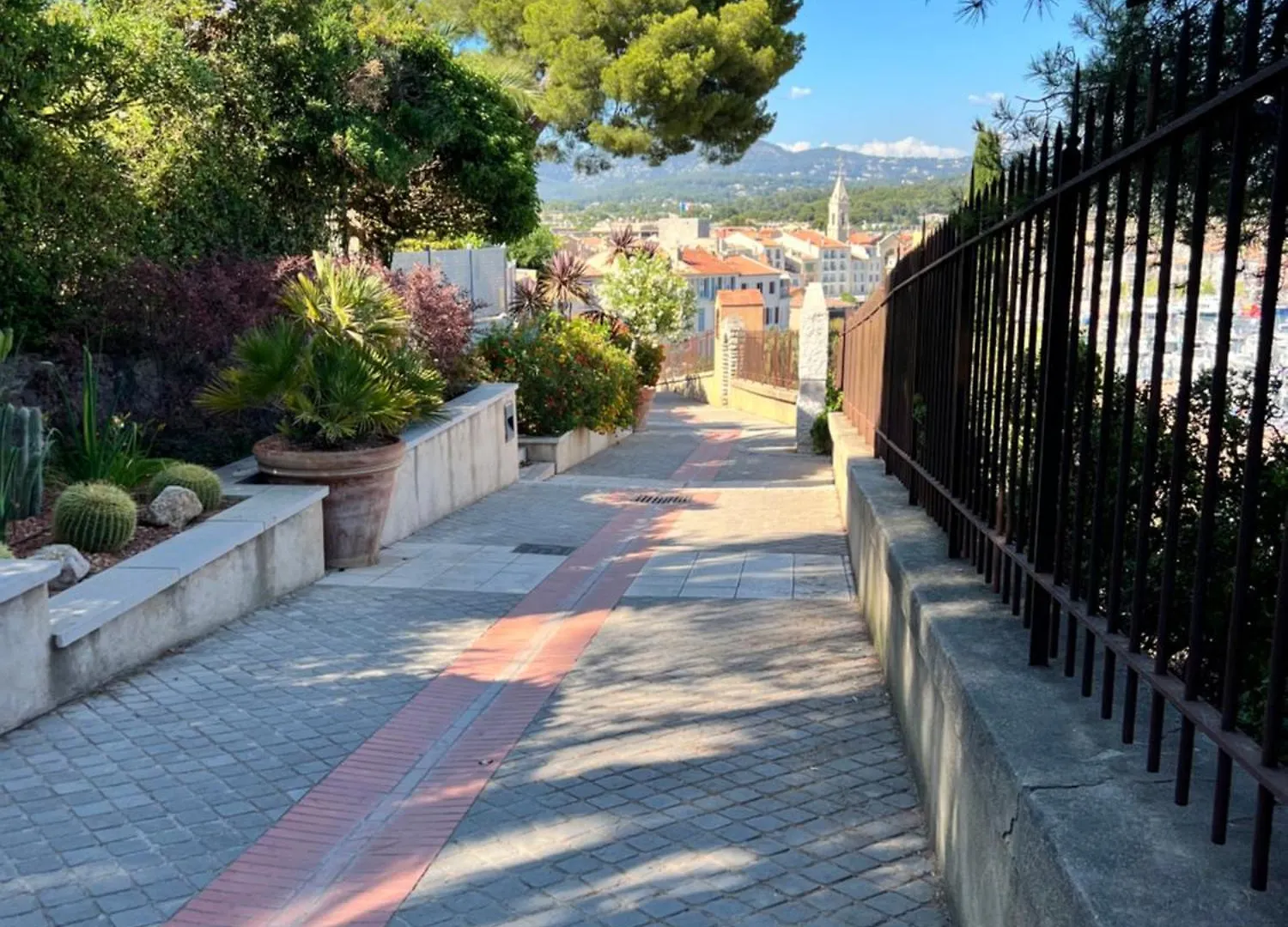 Breathtaking Mediterranean Views From Renovated Cosy Nest, Walk To Portissol Beach And Port Sanary-sur-Mer
