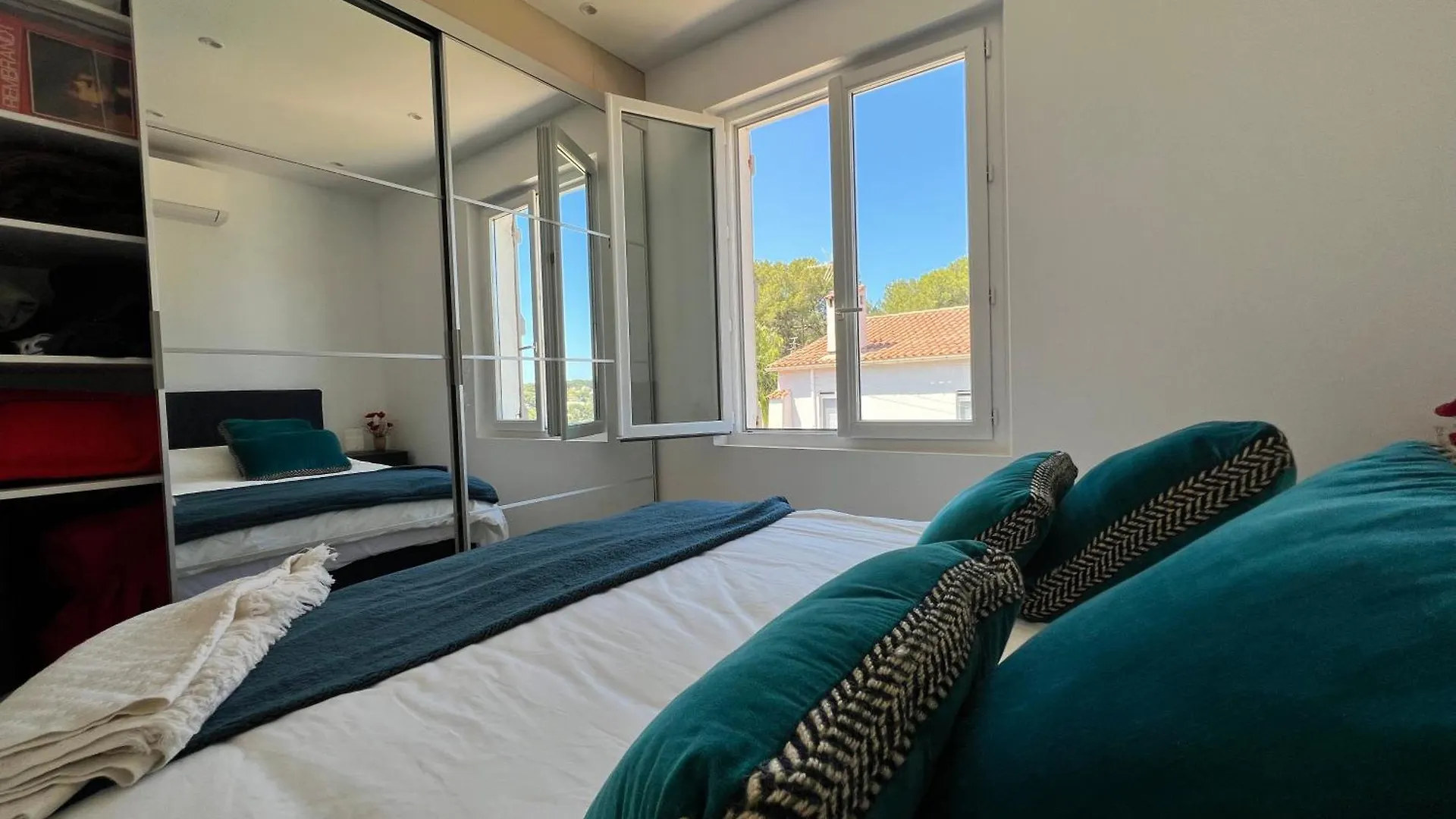 Daire Breathtaking Mediterranean Views From Renovated Cosy Nest, Walk To Portissol Beach And Port Sanary-sur-Mer Fransa