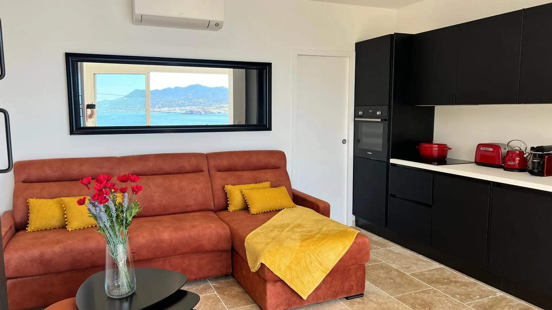 Breathtaking Mediterranean Views From Renovated Cosy Nest, Walk To Portissol Beach And Port Sanary-sur-Mer Daire